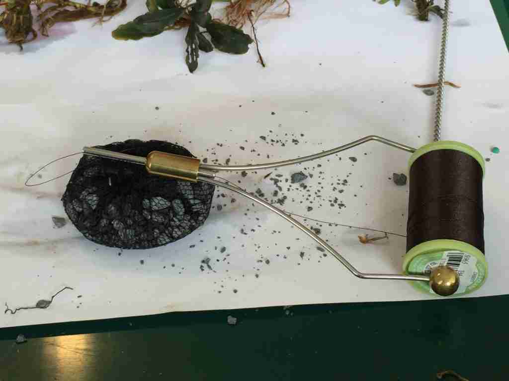 Fly tying bobbin